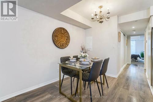 105 - 7 Applewood Lane, Toronto, ON - Indoor Photo Showing Dining Room