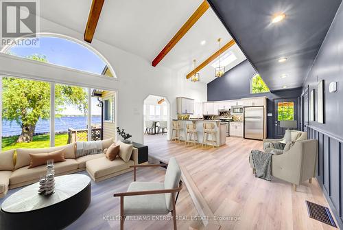 17 Gilchrist Lane, Prince Edward County (Sophiasburgh), ON - Indoor Photo Showing Living Room