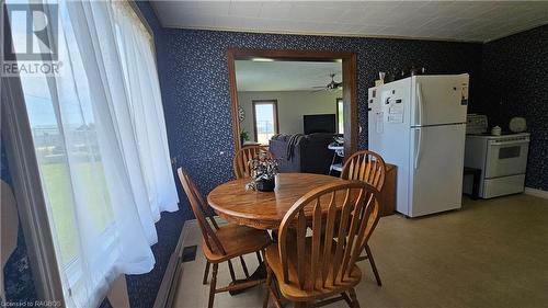 2889 Highway 6, Northern Bruce Peninsula, ON - Indoor Photo Showing Dining Room