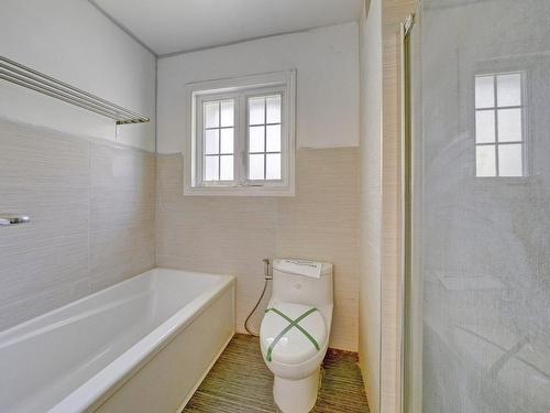 Salle de bains - 254 Rue Leber, Saint-Constant, QC - Indoor Photo Showing Bathroom