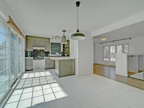 Kitchen - 254 Rue Leber, Saint-Constant, QC - Indoor Photo Showing Other Room