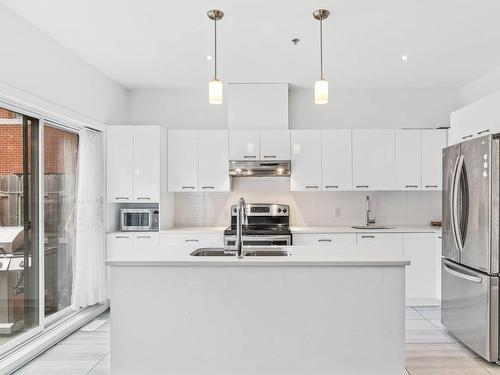 Kitchen - 7349Z Ch. Kildare, Côte-Saint-Luc, QC 