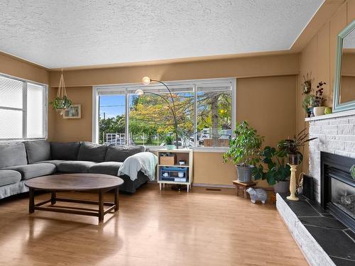 229 Birch Street, Chase, BC - Indoor Photo Showing Living Room With Fireplace