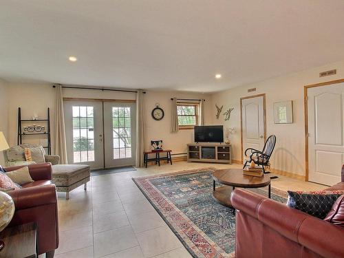 Salle familiale - 361 Rue Hovey, North Hatley, QC - Indoor Photo Showing Living Room