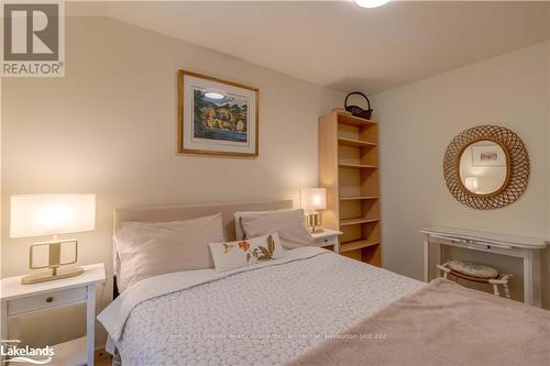 1226 Dignan Road, Dysart Et Al, ON - Indoor Photo Showing Bedroom