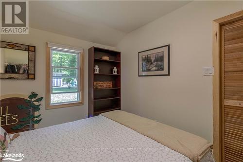 1226 Dignan Road, Dysart Et Al, ON - Indoor Photo Showing Bedroom