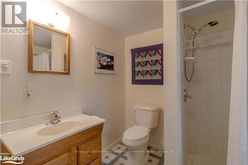 1226 Dignan Road, Dysart Et Al, ON - Indoor Photo Showing Bathroom