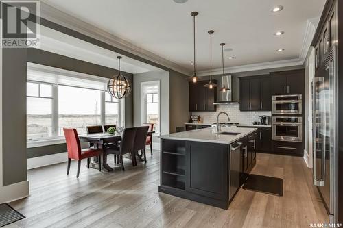 194 Sinclair Crescent, Saskatoon, SK - Indoor Photo Showing Kitchen With Upgraded Kitchen