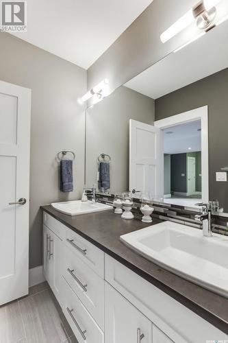 194 Sinclair Crescent, Saskatoon, SK - Indoor Photo Showing Bathroom