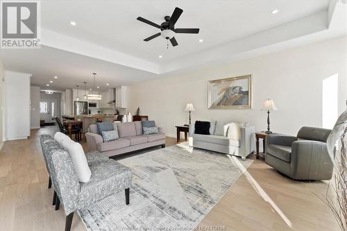 3285 Tullio Drive, Lasalle, ON - Indoor Photo Showing Living Room