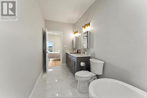 3285 Tullio Drive, Lasalle, ON - Indoor Photo Showing Bathroom