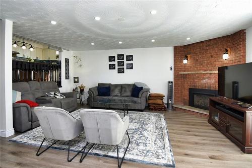 73 Summerlea Drive, Hamilton, ON - Indoor Photo Showing Living Room With Fireplace