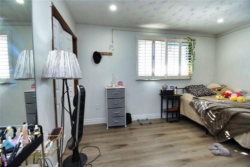 73 Summerlea Drive, Hamilton, ON - Indoor Photo Showing Bedroom