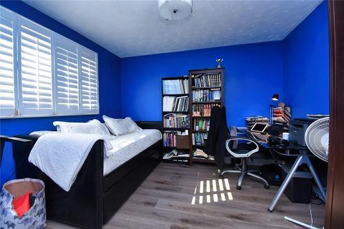 73 Summerlea Drive, Hamilton, ON - Indoor Photo Showing Bedroom