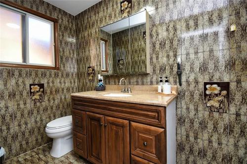 73 Summerlea Drive, Hamilton, ON - Indoor Photo Showing Bathroom