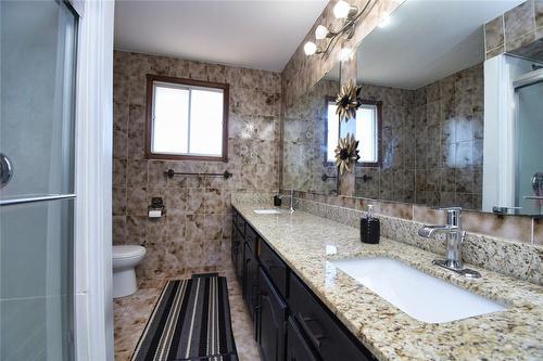 73 Summerlea Drive, Hamilton, ON - Indoor Photo Showing Bathroom