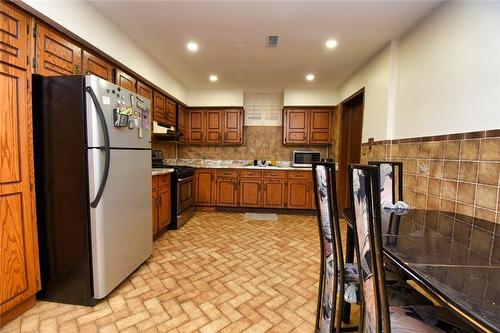 73 Summerlea Drive, Hamilton, ON - Indoor Photo Showing Kitchen