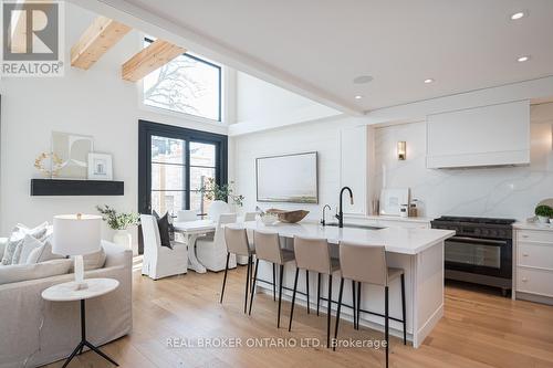 307 Martin Street, Milton, ON - Indoor Photo Showing Kitchen With Upgraded Kitchen