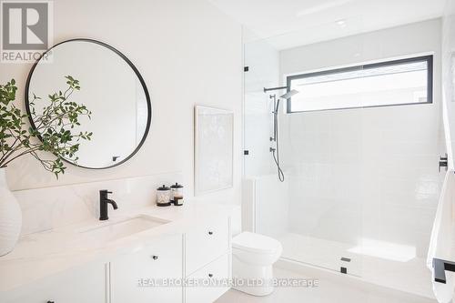 307 Martin Street, Milton, ON - Indoor Photo Showing Bathroom