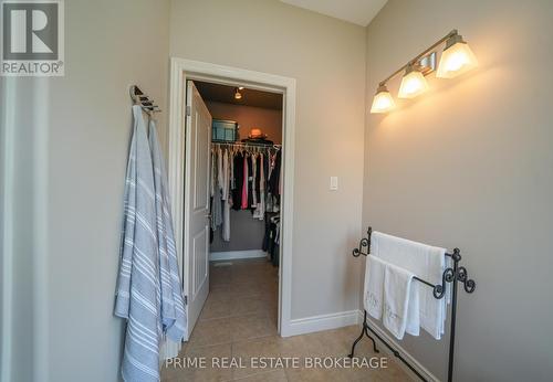 69395 Eagleson Line, North Middlesex (Parkhill), ON - Indoor