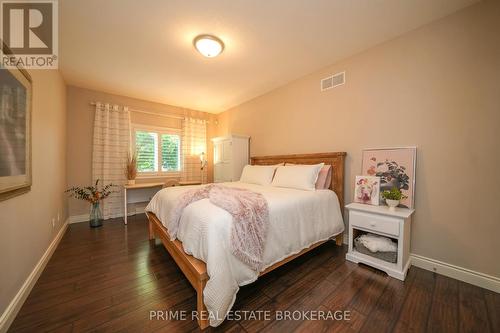 69395 Eagleson Line, North Middlesex (Parkhill), ON - Indoor Photo Showing Bedroom