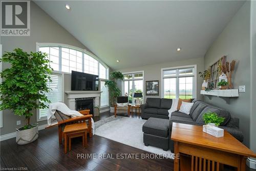 69395 Eagleson Line, North Middlesex (Parkhill), ON - Indoor Photo Showing Living Room With Fireplace