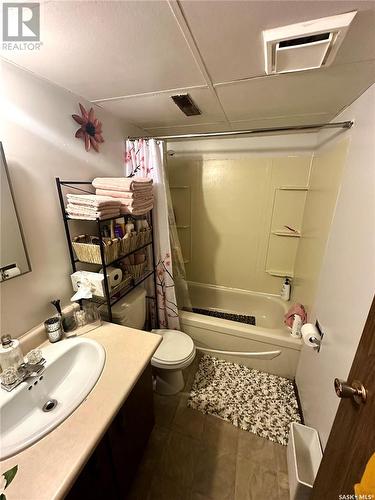 111 Memorial Drive, Spiritwood, SK - Indoor Photo Showing Bathroom
