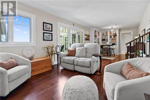 1744 Windle Drive, Sudbury, ON - Indoor Photo Showing Living Room