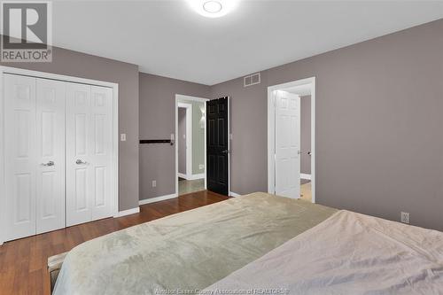 1546 Reading Street, Windsor, ON - Indoor Photo Showing Bedroom