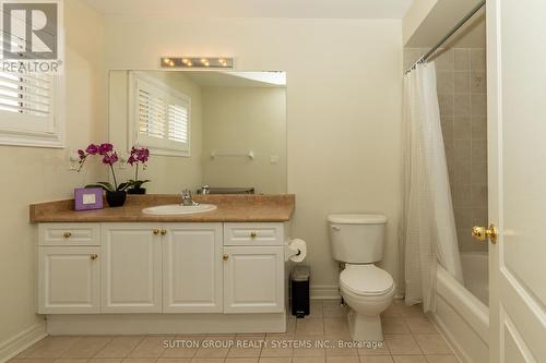 4816 Dayfoot Drive, Mississauga, ON - Indoor Photo Showing Bathroom