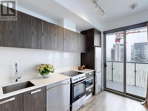 3302 - 50 Charles Street E, Toronto, ON - Indoor Photo Showing Kitchen With Upgraded Kitchen
