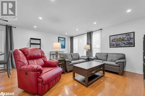 315 Regent Street Unit# 201, Kingston, ON - Indoor Photo Showing Living Room