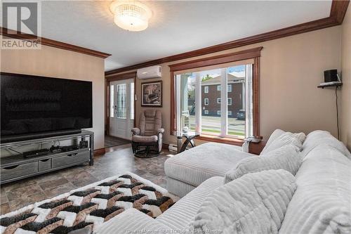380 Front St, Grand Falls, NB - Indoor Photo Showing Living Room