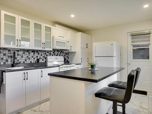 Cuisine - 85 Mtée St-Elmire, Saint-Sauveur, QC - Indoor Photo Showing Kitchen