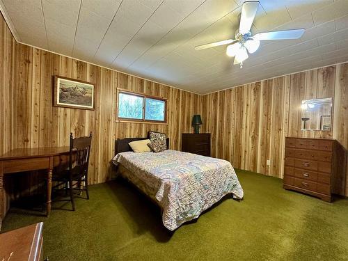 Gw54 Red Gut Bay, Fort Frances, ON - Indoor Photo Showing Bedroom