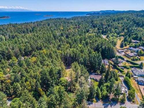 1542 Dorcas Point Rd, Nanoose Bay, BC 