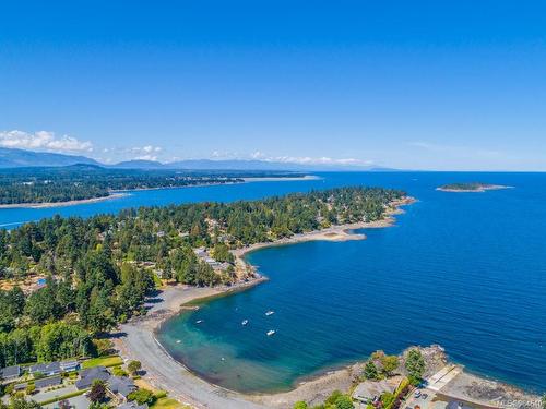 1542 Dorcas Point Rd, Nanoose Bay, BC 