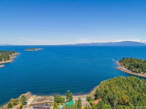 1542 Dorcas Point Rd, Nanoose Bay, BC 