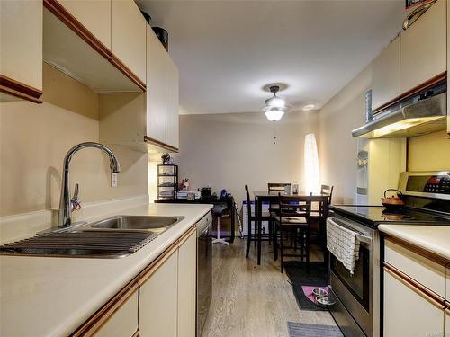 201-3277 Quadra St, Saanich, BC - Indoor Photo Showing Kitchen With Double Sink