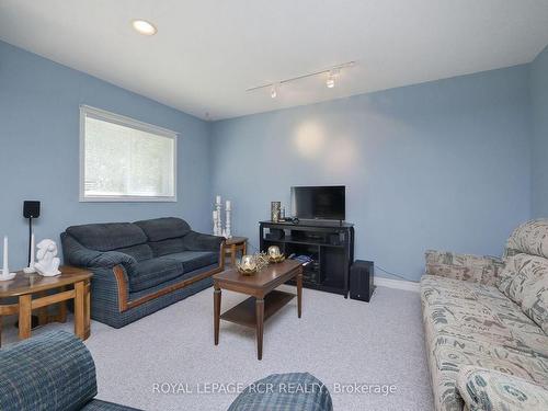 1289 Forest St, Innisfil, ON - Indoor Photo Showing Living Room