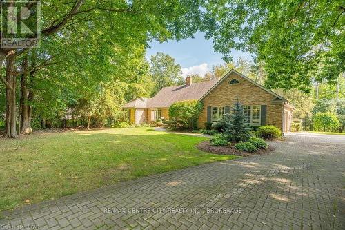 6 Aspen Place, London, ON - Outdoor