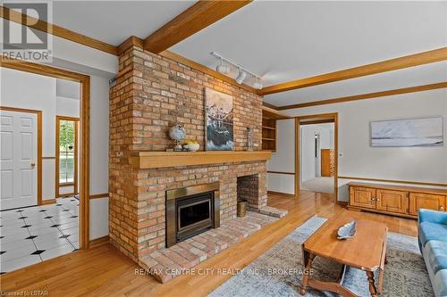 6 Aspen Place, London, ON - Indoor Photo Showing Living Room With Fireplace