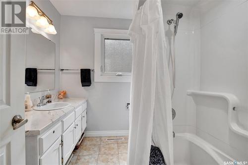 43 Deborah Crescent, Saskatoon, SK - Indoor Photo Showing Bathroom