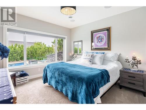 682 Peridot Court, Kelowna, BC - Indoor Photo Showing Bedroom