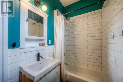 30 Cherry Street, Kitchener, ON - Indoor Photo Showing Bathroom