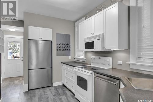 2218 Angus Street, Regina, SK - Indoor Photo Showing Kitchen