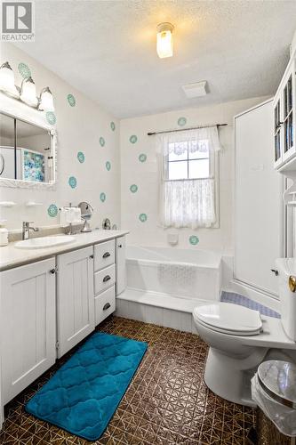 592B Main Road, Pouch Cove, NL - Indoor Photo Showing Bathroom