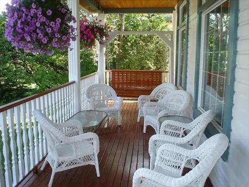 802 4Th Avenue, Fernie, BC - Outdoor With Deck Patio Veranda With Exterior