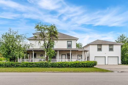 802 4Th Avenue, Fernie, BC - Outdoor With Facade