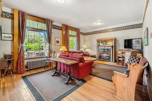 802 4Th Avenue, Fernie, BC - Indoor Photo Showing Living Room With Fireplace